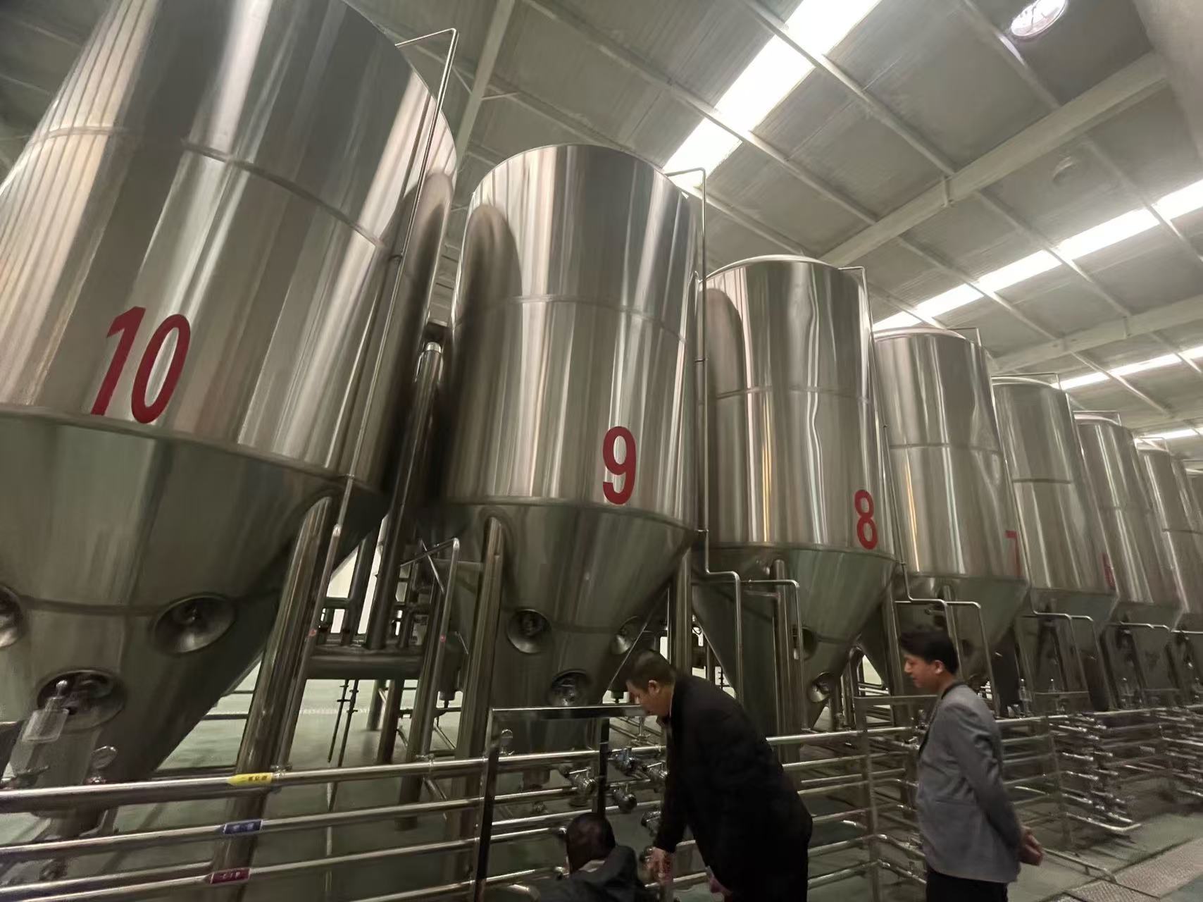 龙里精酿啤酒设备厂—平面布置、设备设计、制造、调试、培训等一条龙服务